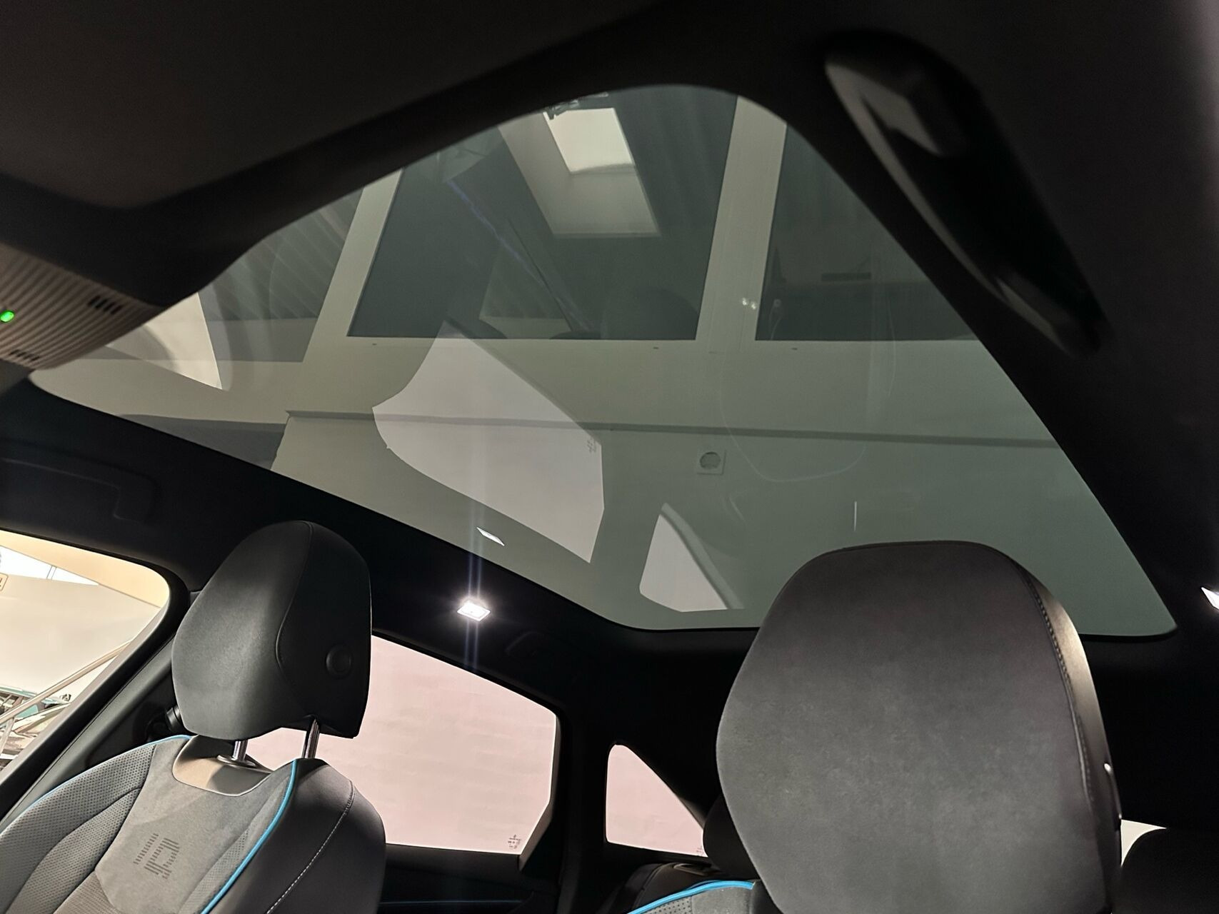 Blå VW ID.7 fra 2023