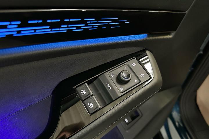 Blå VW ID.7 fra 2023