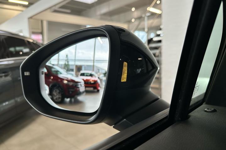 Blå VW ID.7 fra 2023