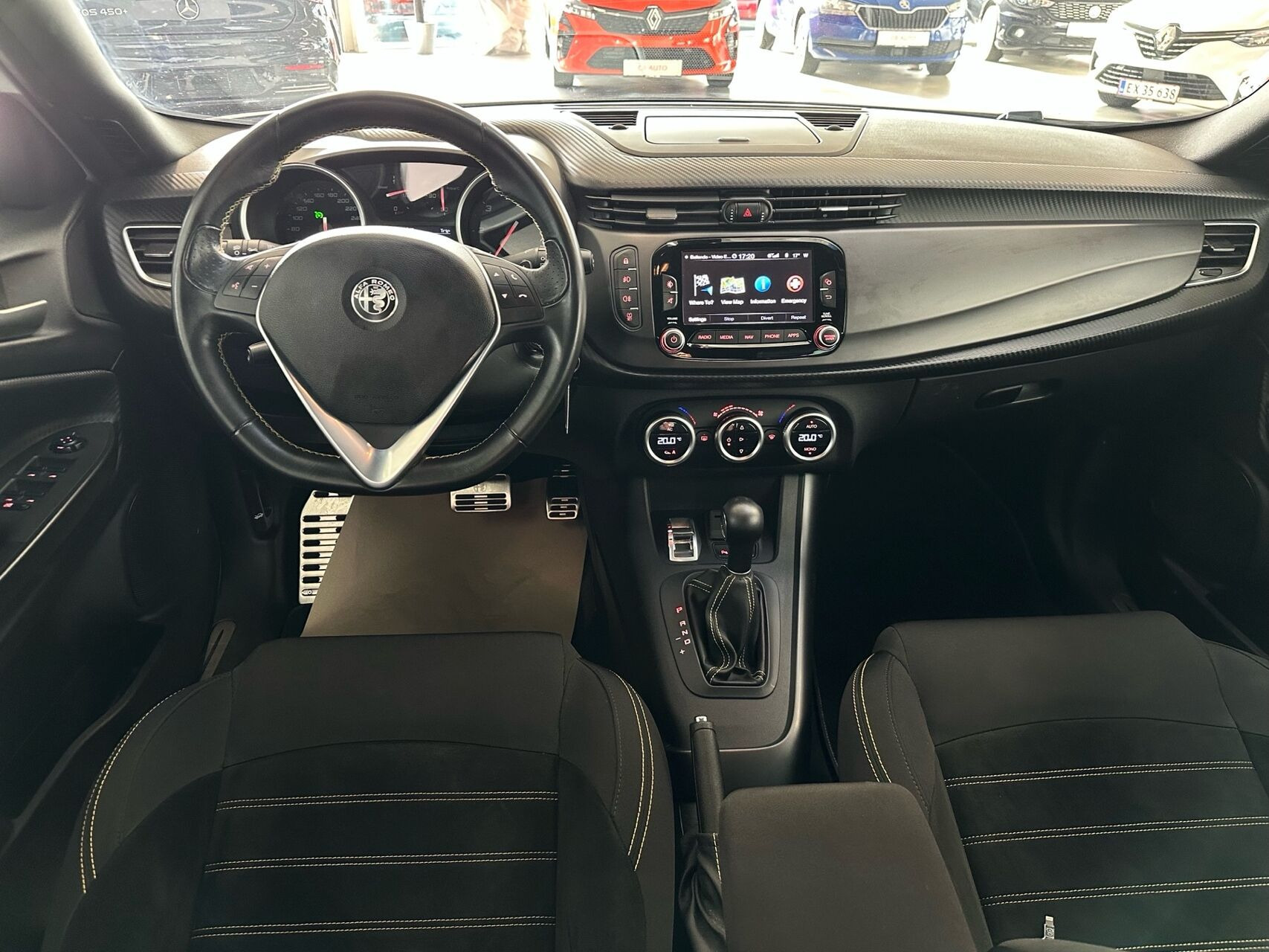 Hvid Alfa Romeo Giulietta fra 2020