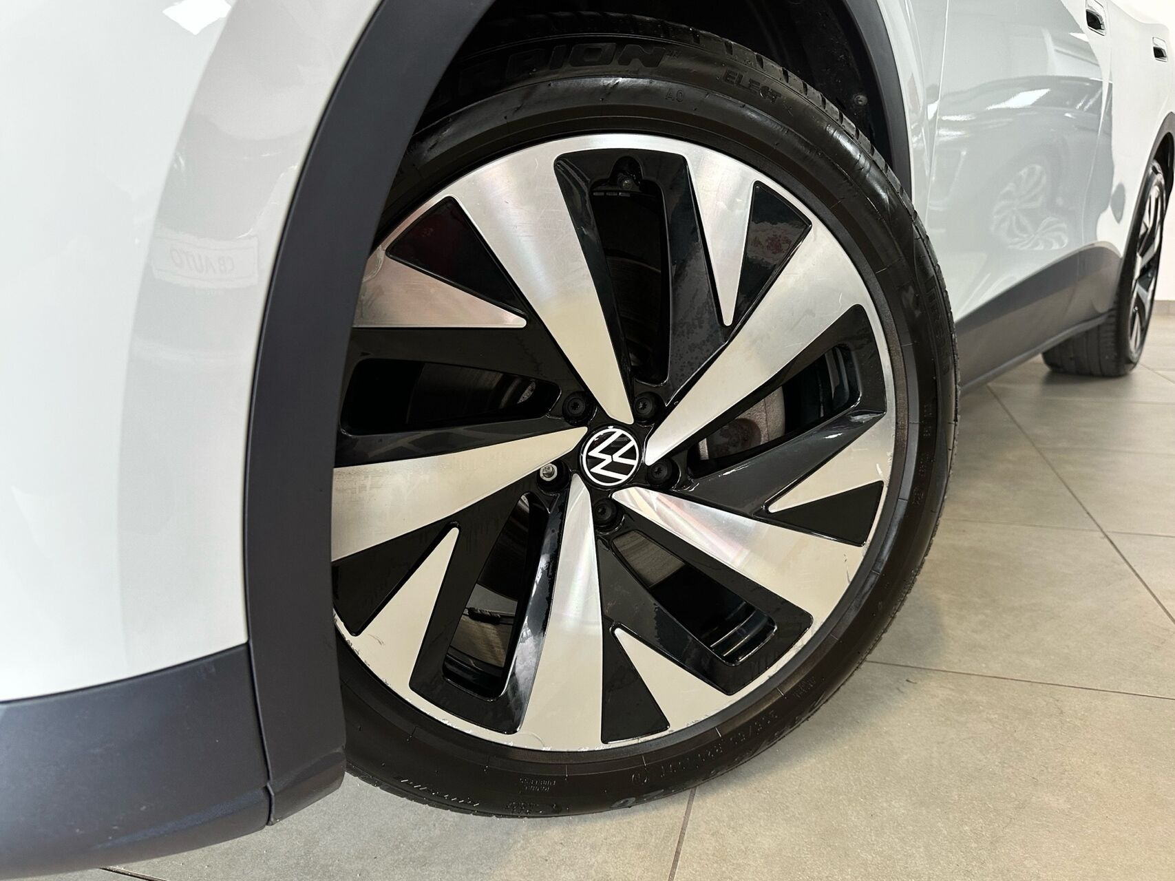 Hvid VW ID.4 fra 2021