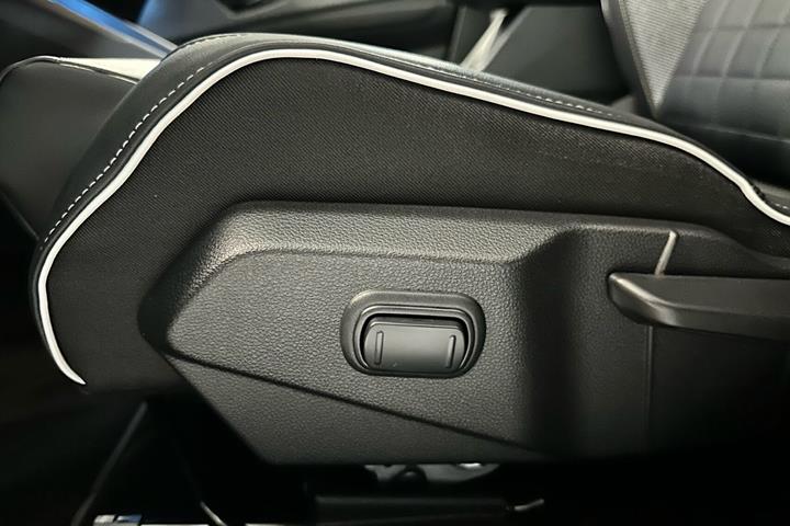 Sort Renault 4 fra 2026