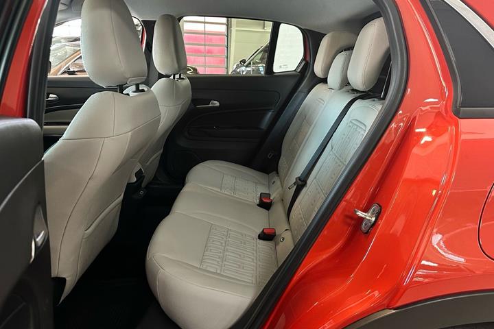 Orange Fiat 600e fra 2024