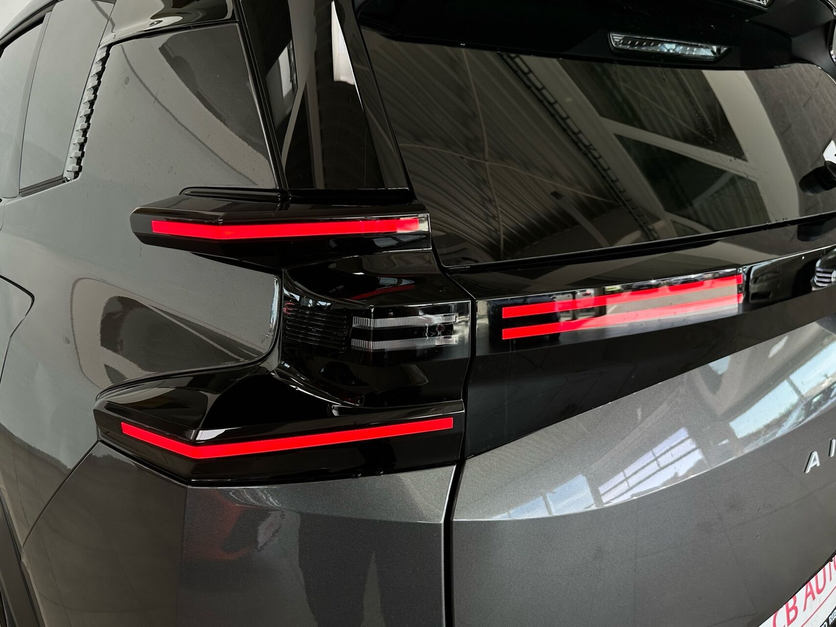 Grå Citroën ë-C5 Aircross fra 2026