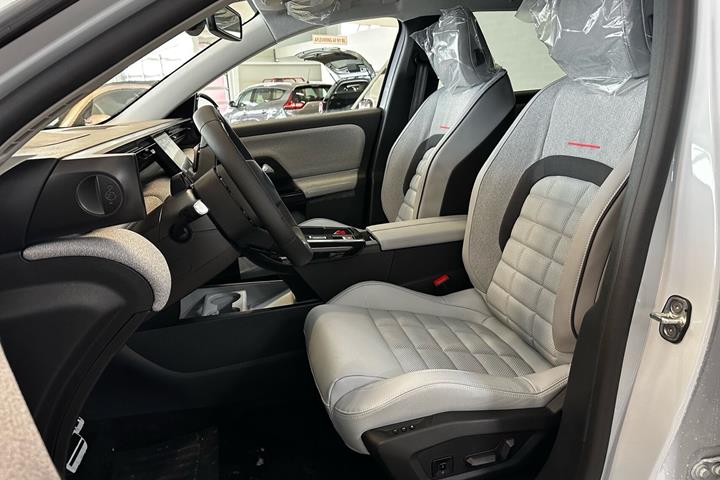 Hvid Citroën ë-C5 Aircross fra 2026