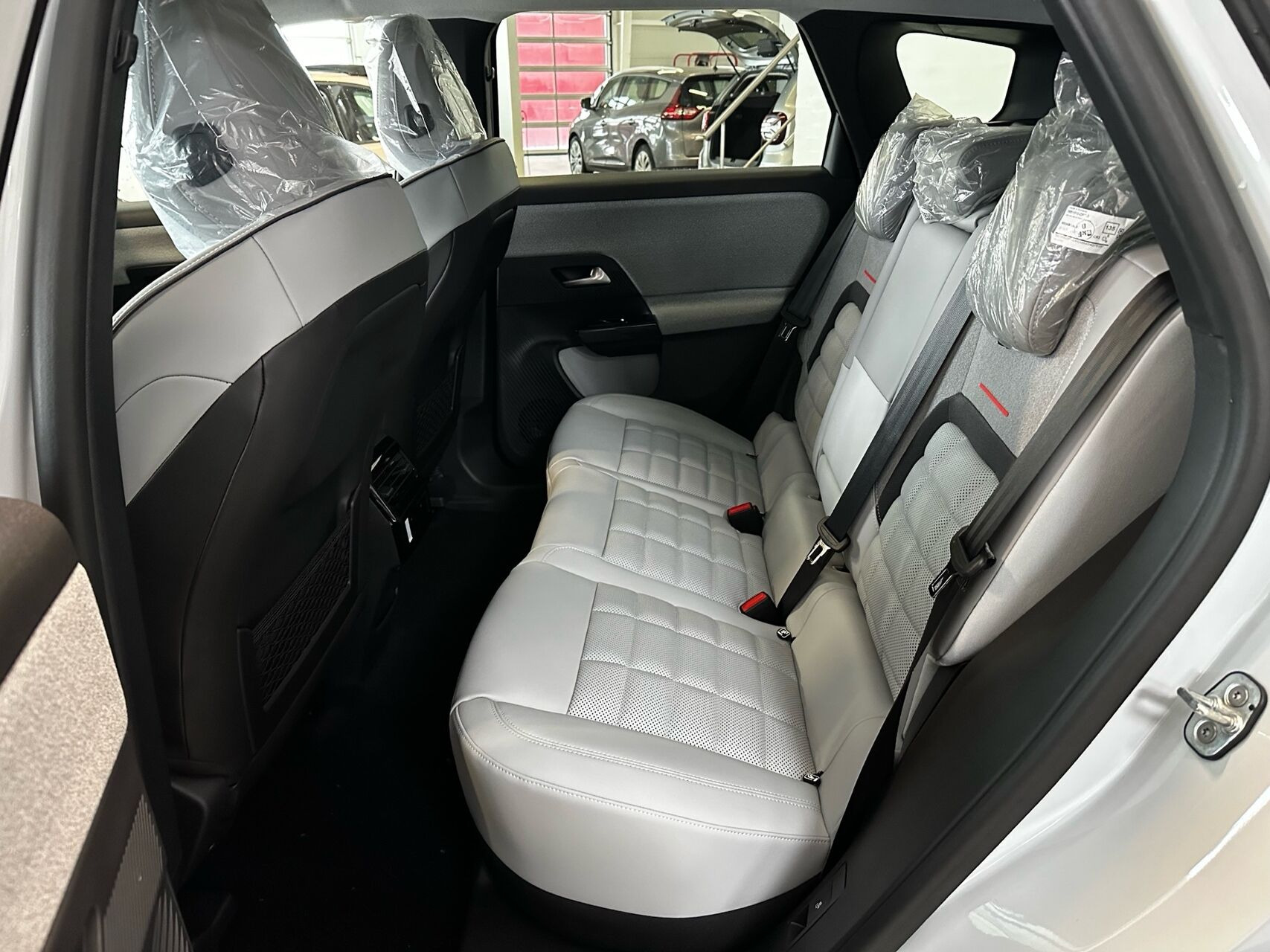 Hvid Citroën ë-C5 Aircross fra 2026