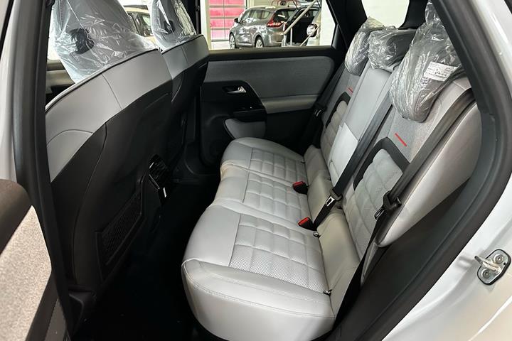 Hvid Citroën ë-C5 Aircross fra 2026