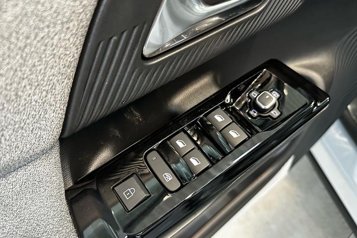 Hvid Citroën ë-C5 Aircross fra 2026