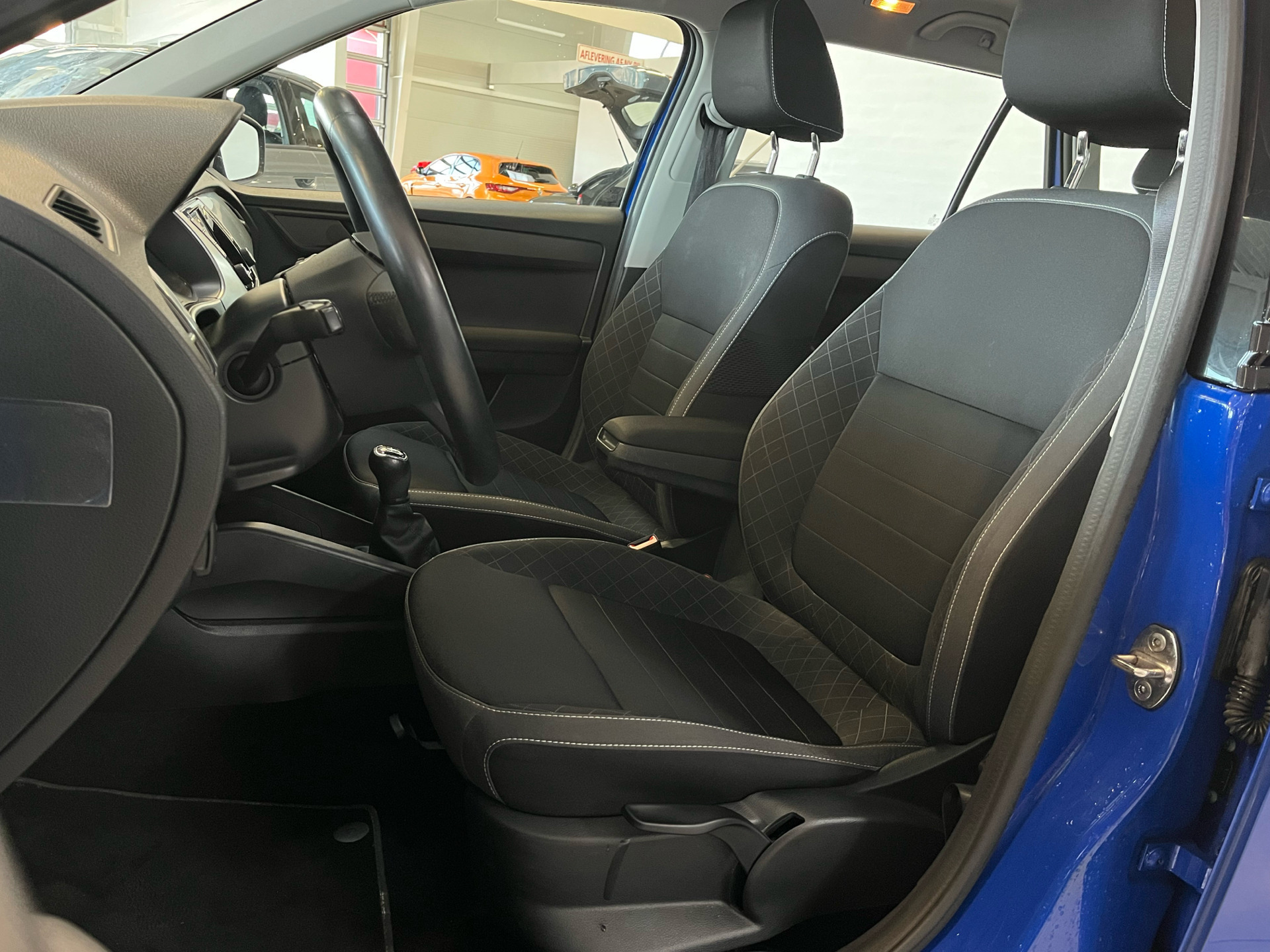 Blå Skoda Fabia fra 2018