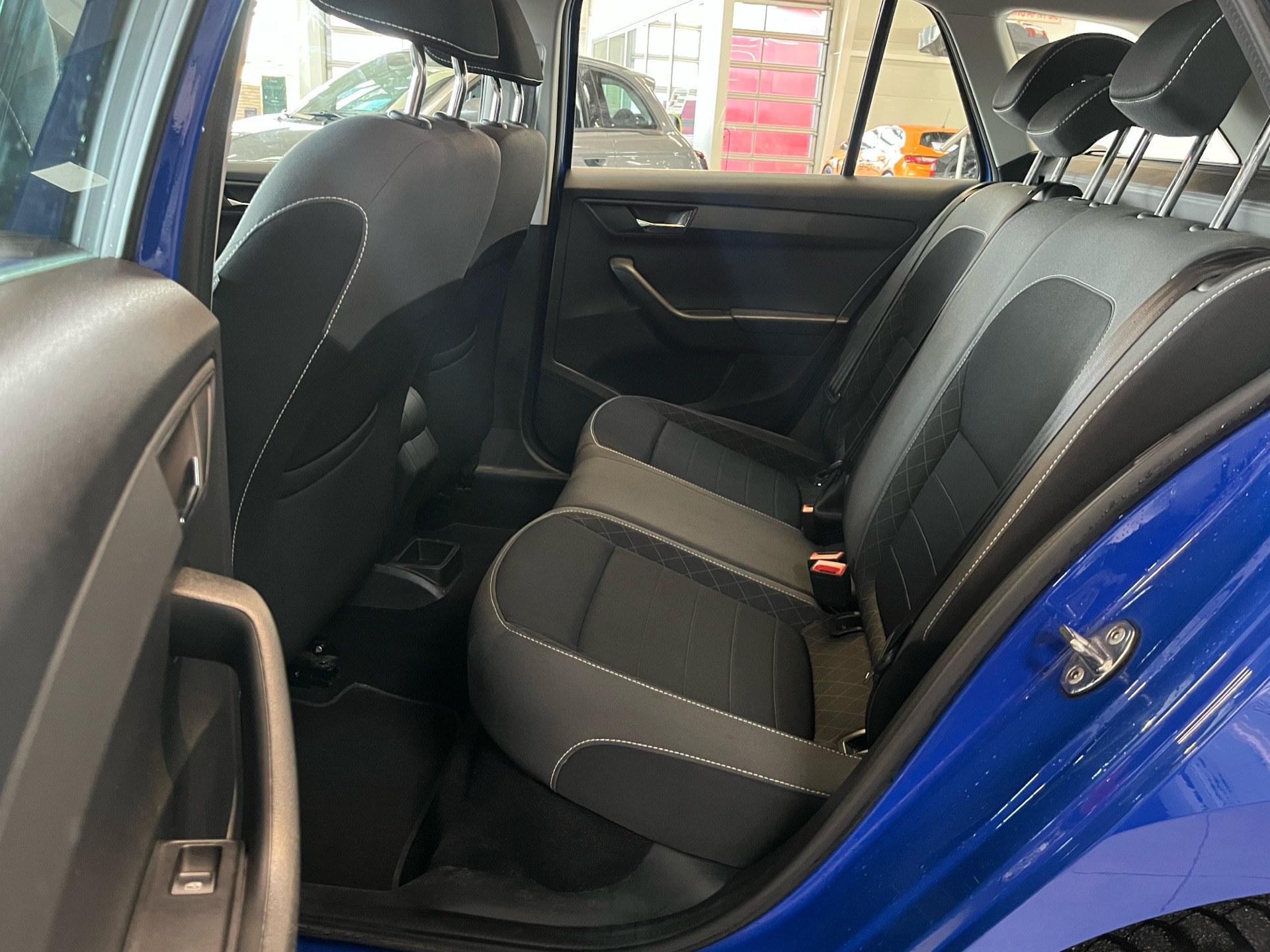 Blå Skoda Fabia fra 2018