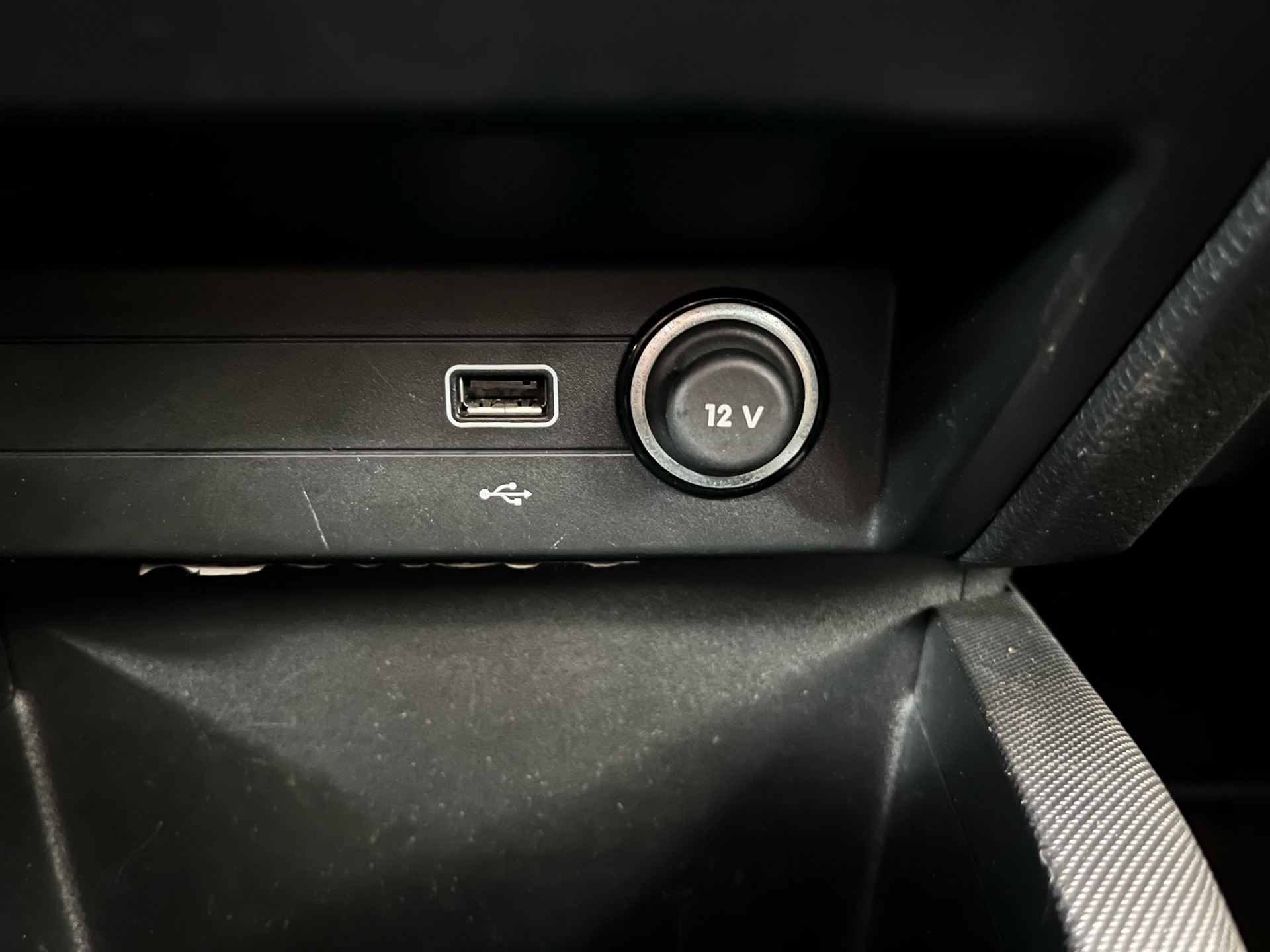 Blå Skoda Fabia fra 2018