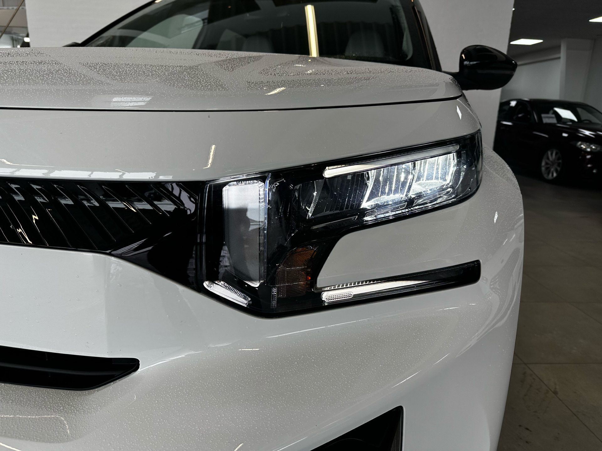 Hvid Citroën e-C3 Aircross fra 2025