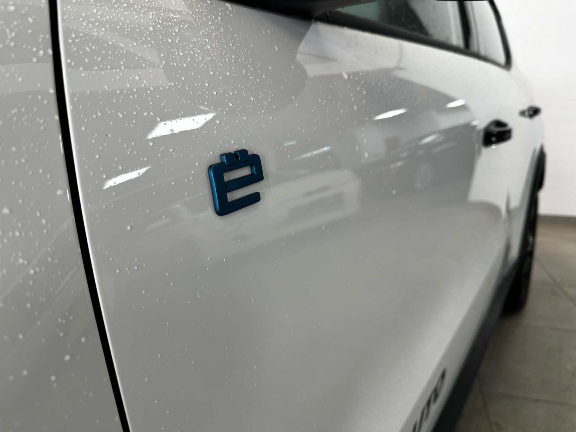 Hvid Citroën e-C3 Aircross fra 2025
