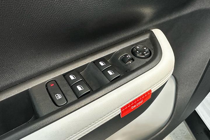Hvid Citroën e-C3 Aircross fra 2025