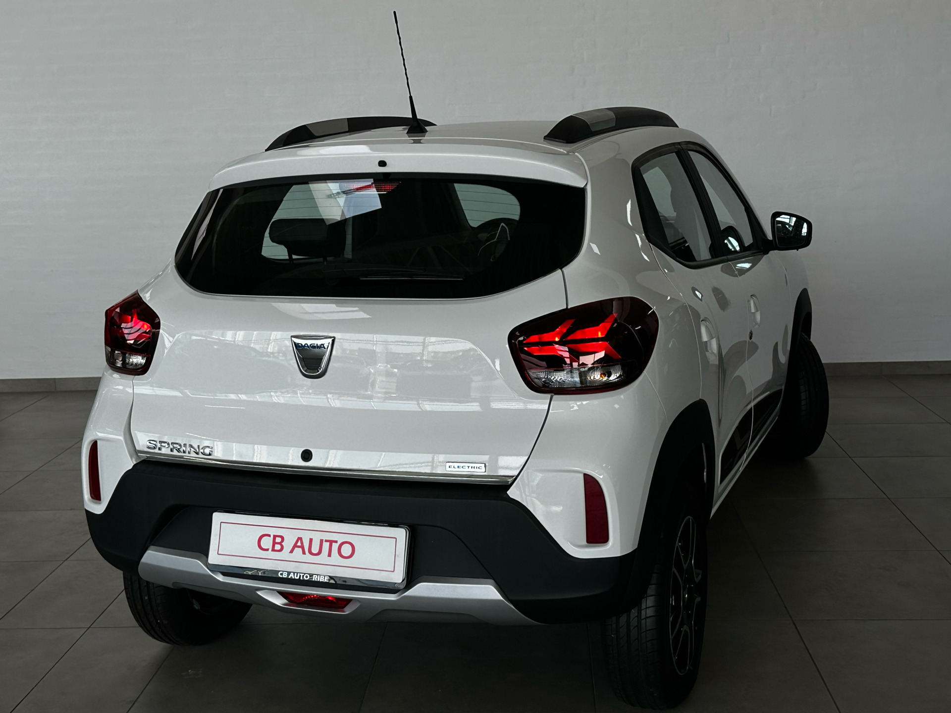 Hvid Dacia Spring fra 2023