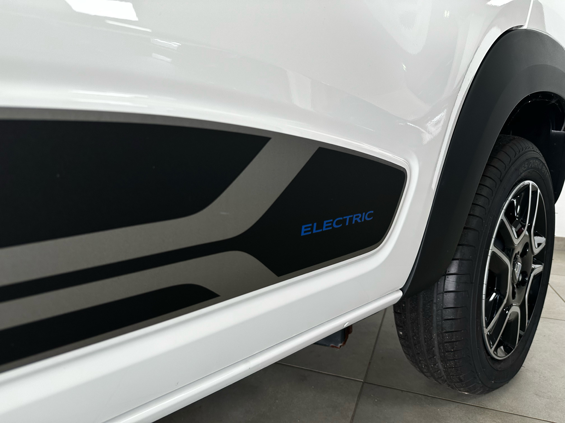 Hvid Dacia Spring fra 2023