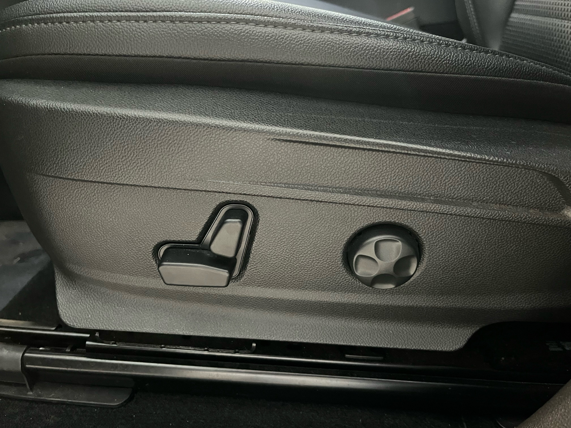 Blå Alfa Romeo Stelvio fra 2020