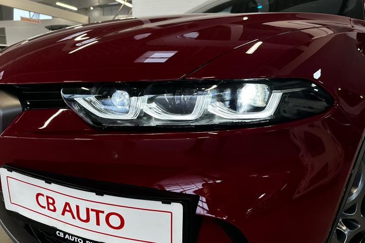 Rød Alfa Romeo Tonale fra 2023