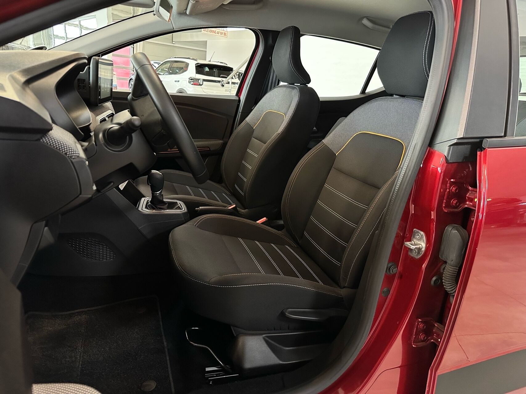 Rød Dacia Sandero fra 2022