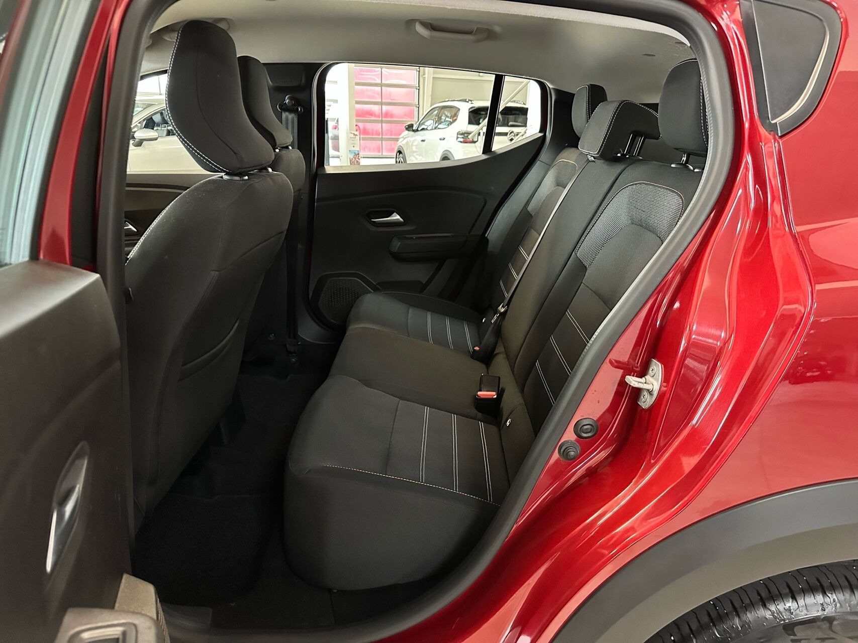 Rød Dacia Sandero fra 2022