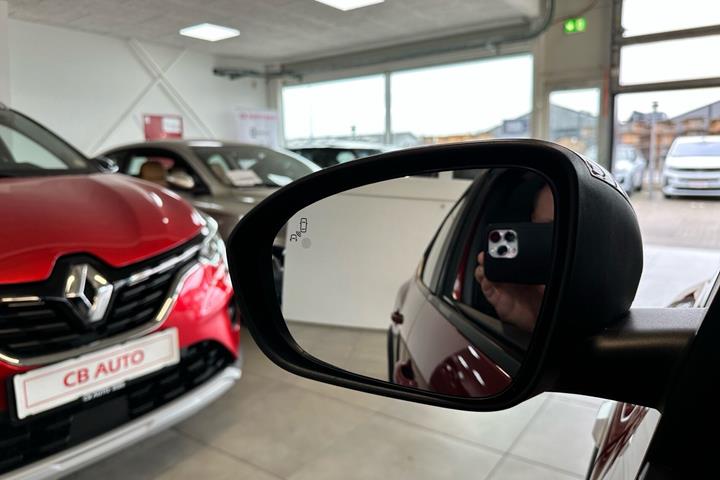 Rød Dacia Sandero fra 2022