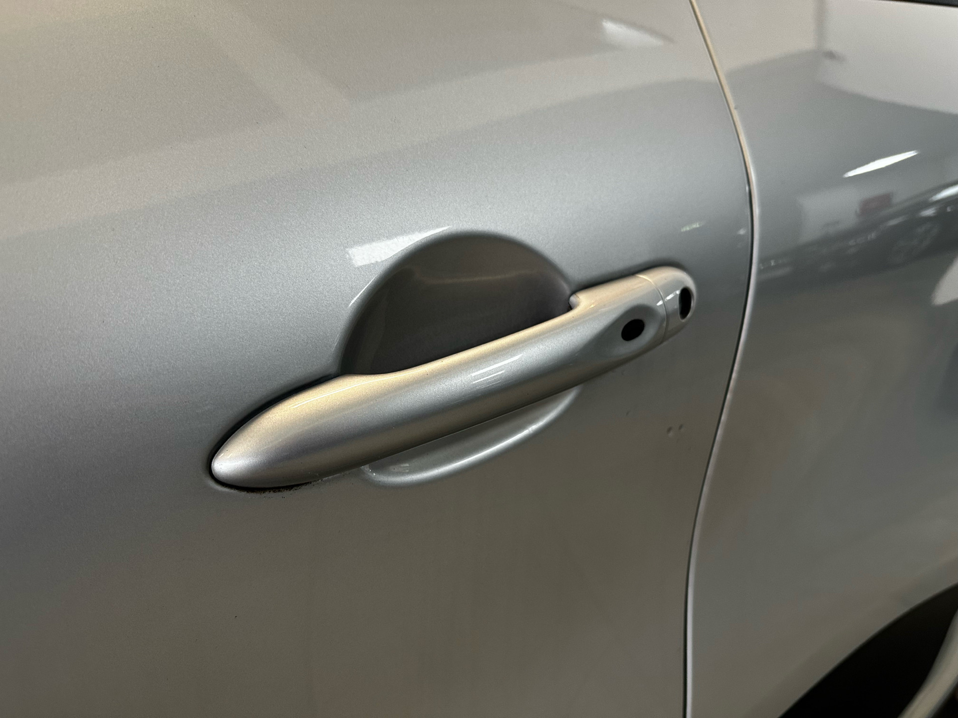 Grå Renault Captur fra 2016