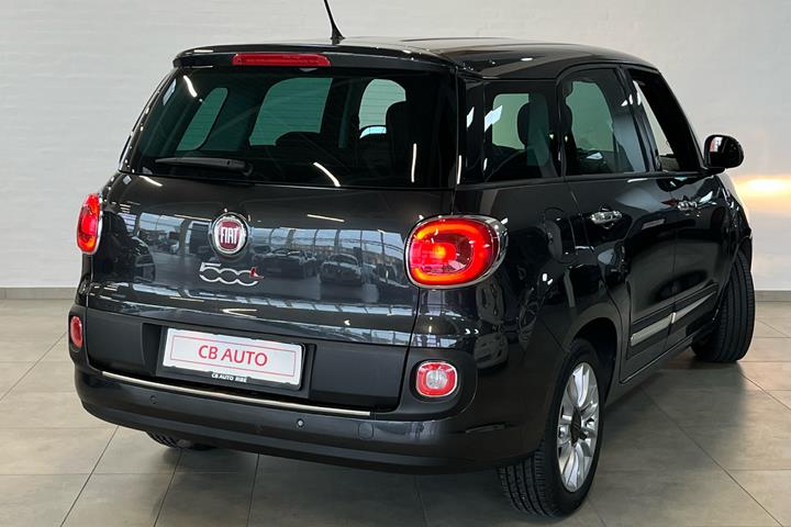 Sort Fiat 500L Living fra 2017