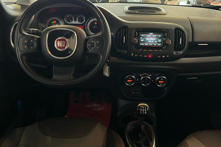 Sort Fiat 500L Living fra 2017