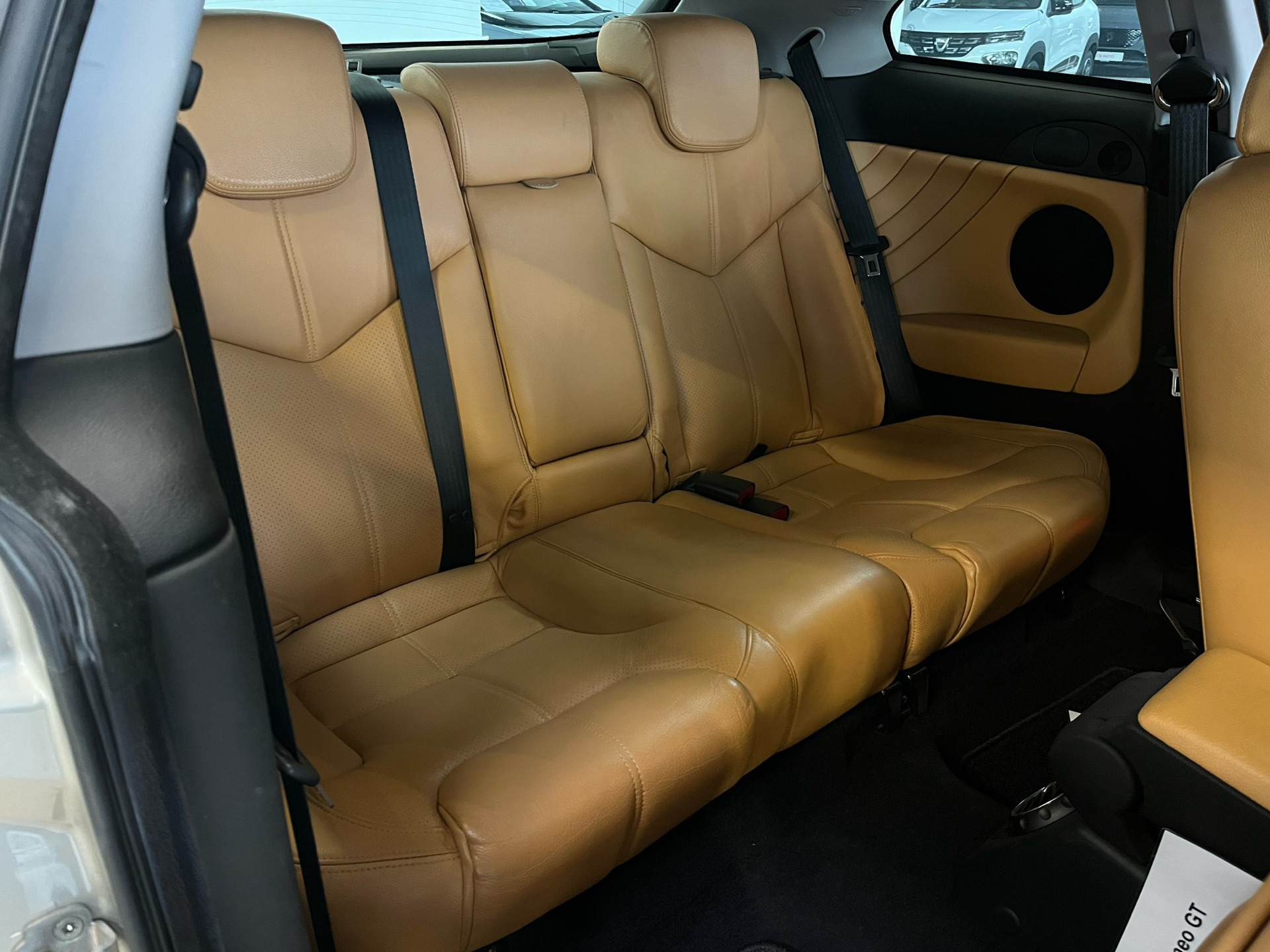 Grå Alfa Romeo GT fra 2005