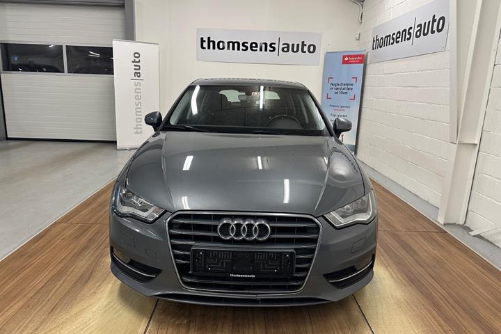 Grå Audi A3 fra 2016