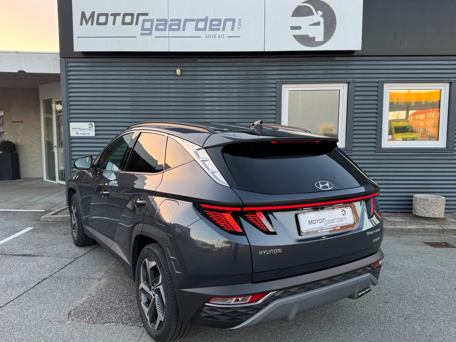 Grå Hyundai Tucson fra 2022