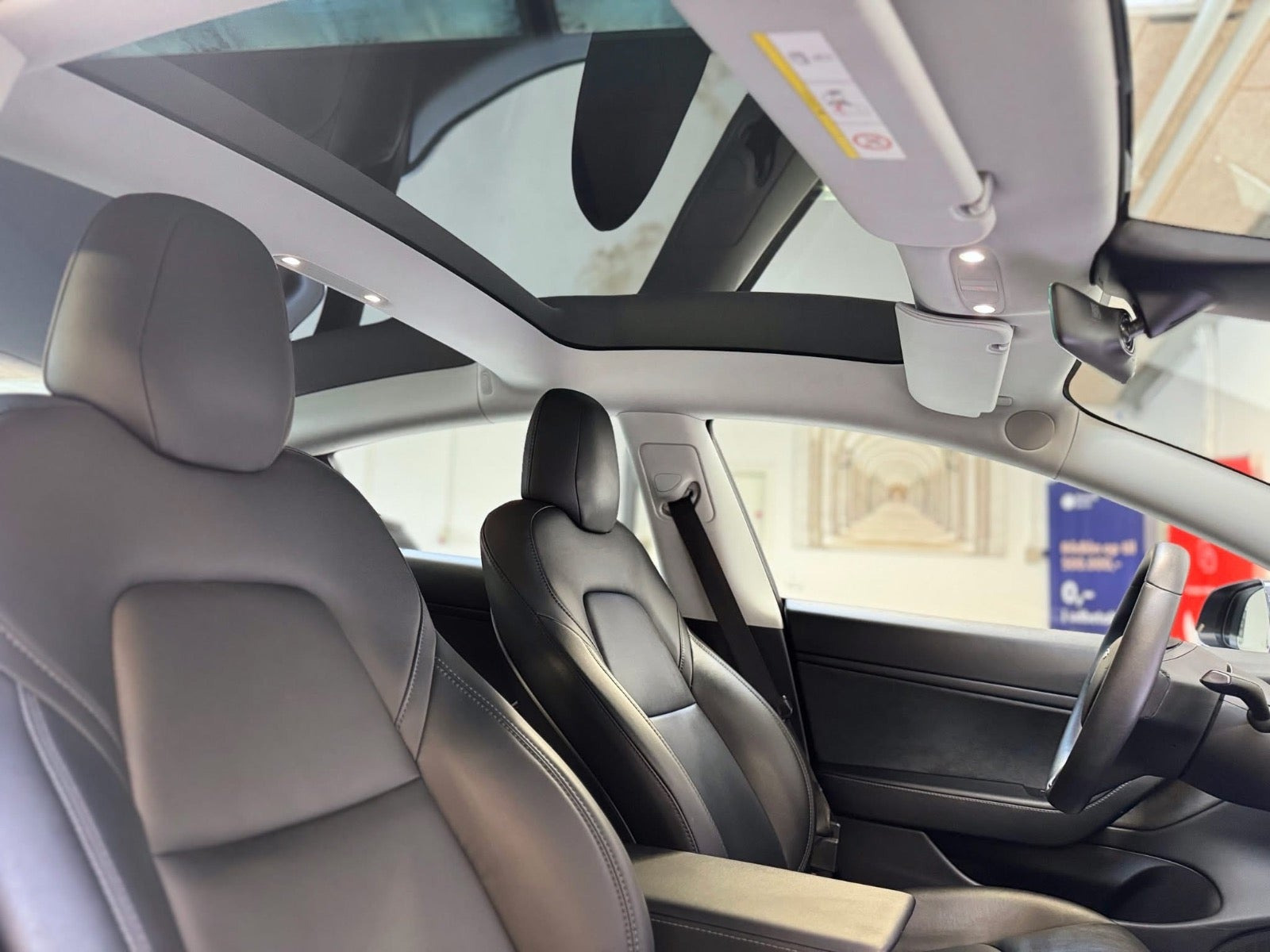 Sort Tesla Model 3 fra 2020