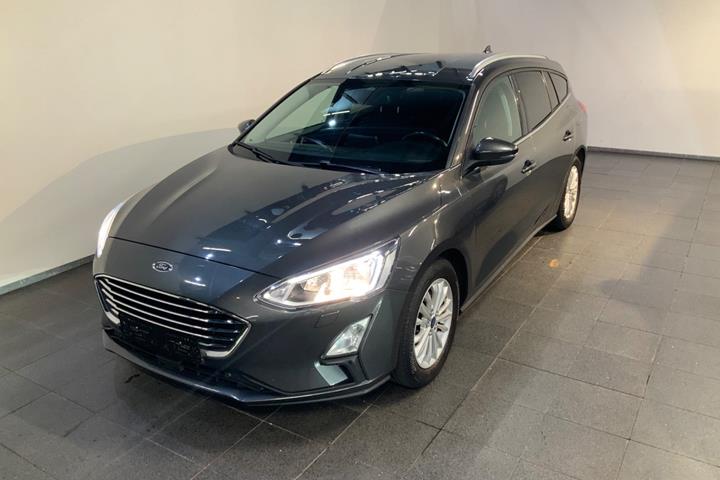 Grå Ford Focus fra 2019 set udefra