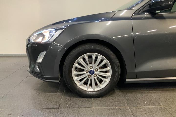 Grå Ford Focus fra 2019
