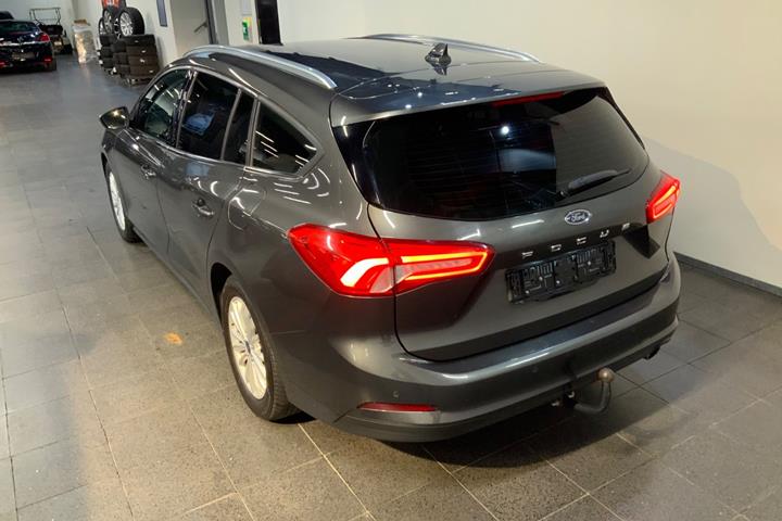 Grå Ford Focus fra 2019
