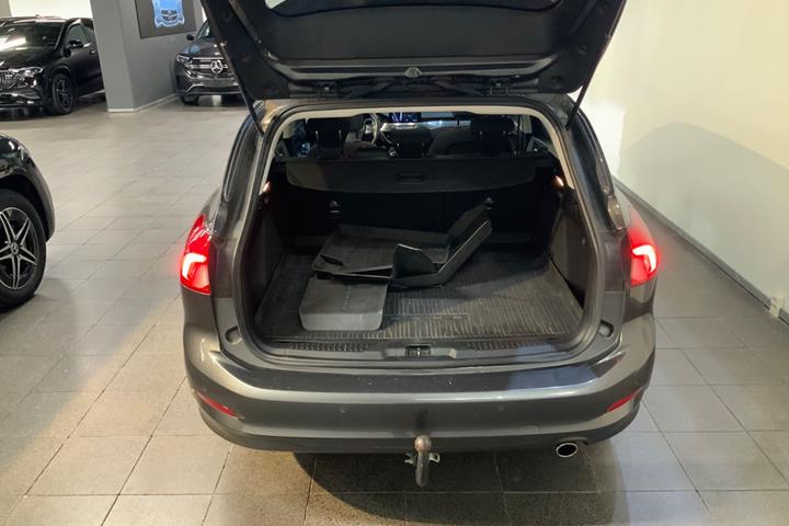 Grå Ford Focus fra 2019