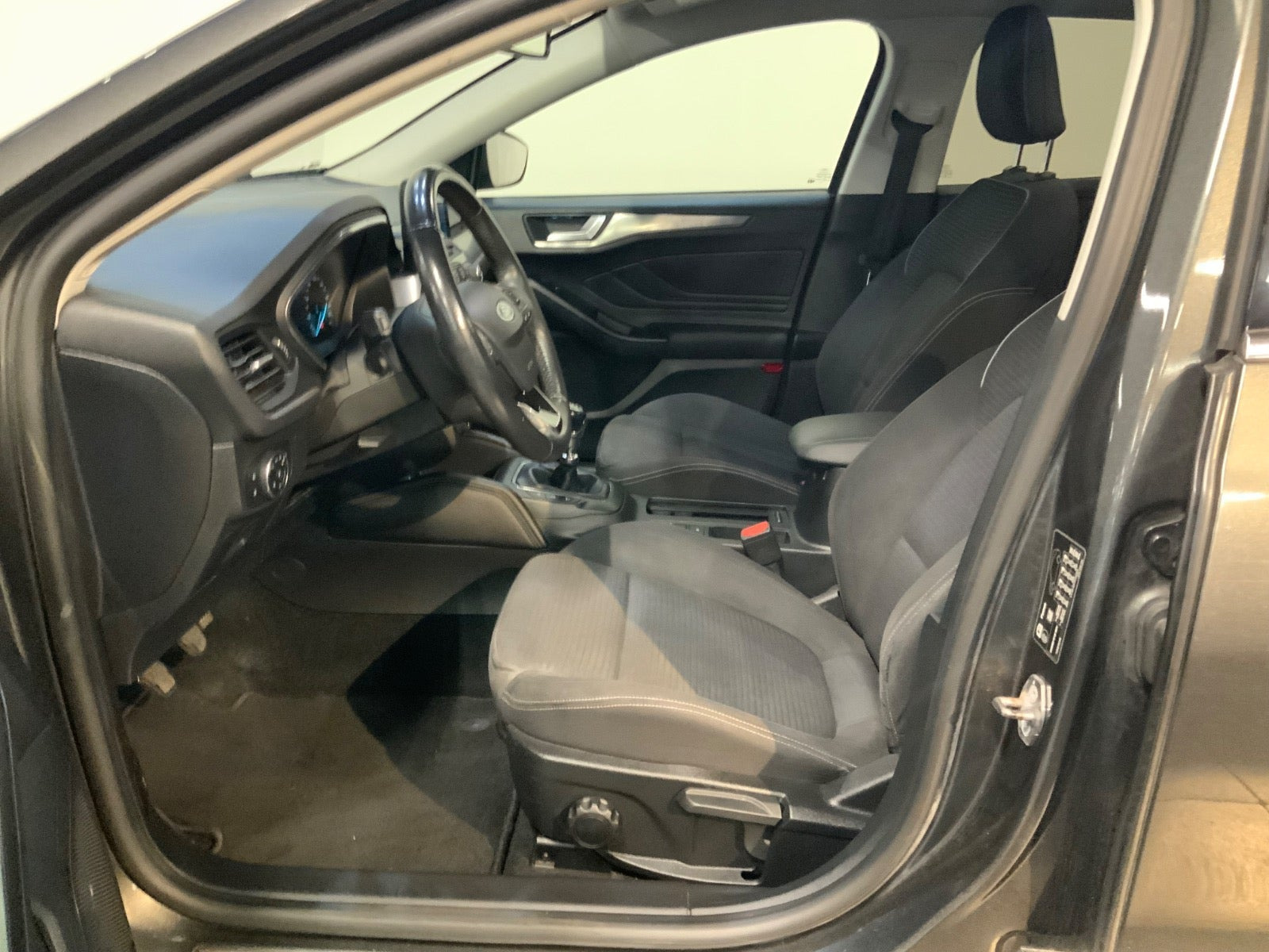 Grå Ford Focus fra 2019