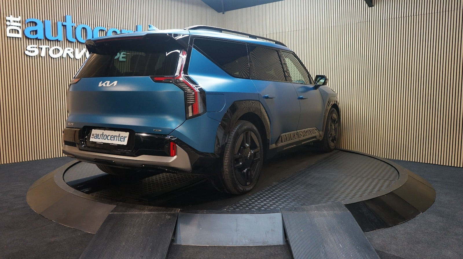 Blå Kia EV9 fra 2024