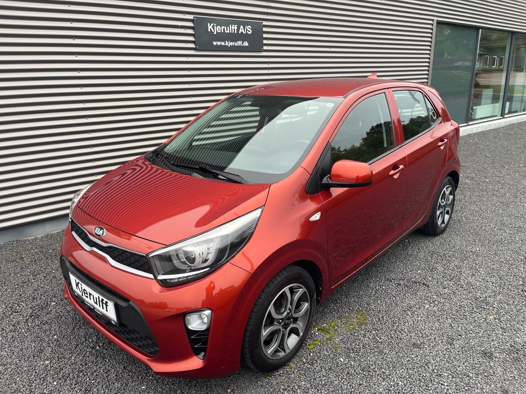 Orange Kia Picanto fra 2019