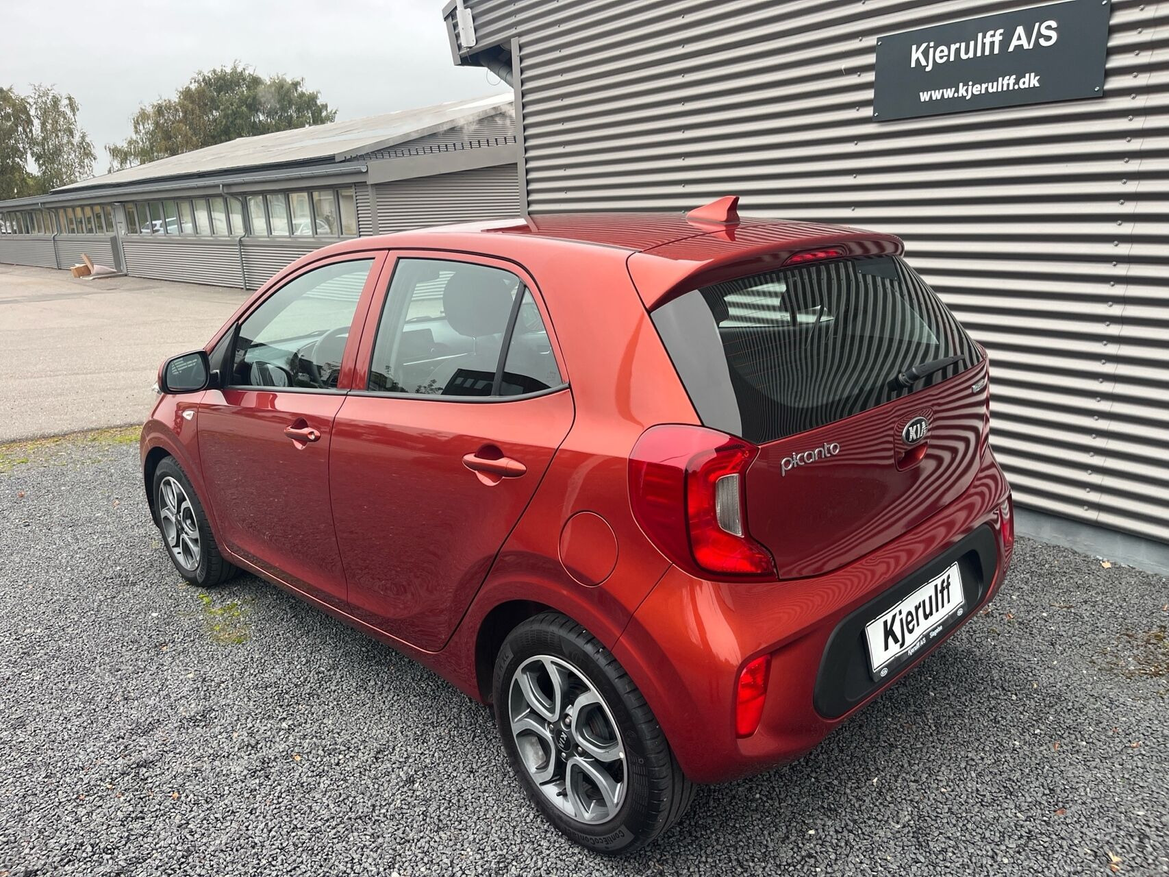 Orange Kia Picanto fra 2019