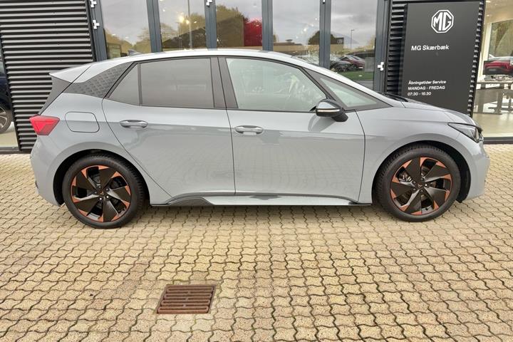 Grå Cupra Born fra 2024
