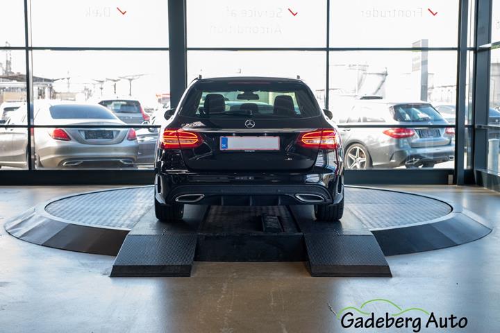 Sort Mercedes C220 d fra 2017