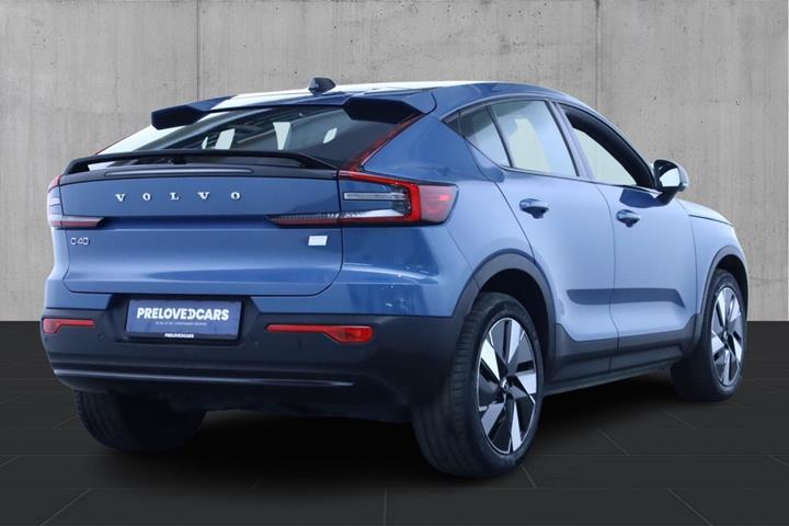 Blå Volvo C40 fra 2024