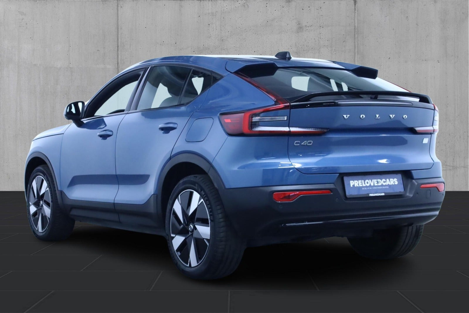 Blå Volvo C40 fra 2024