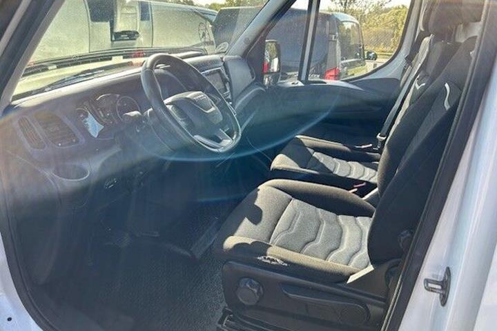 Hvid Iveco Daily fra 2022