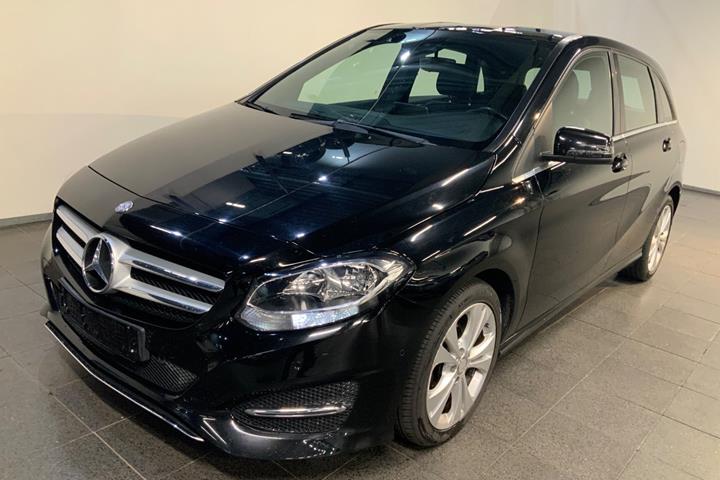 Sort Mercedes B180 d fra 2016