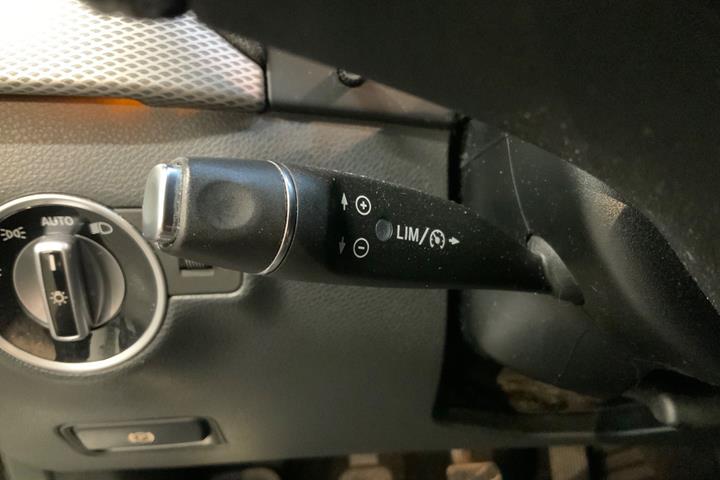 Sort Mercedes B180 d fra 2016