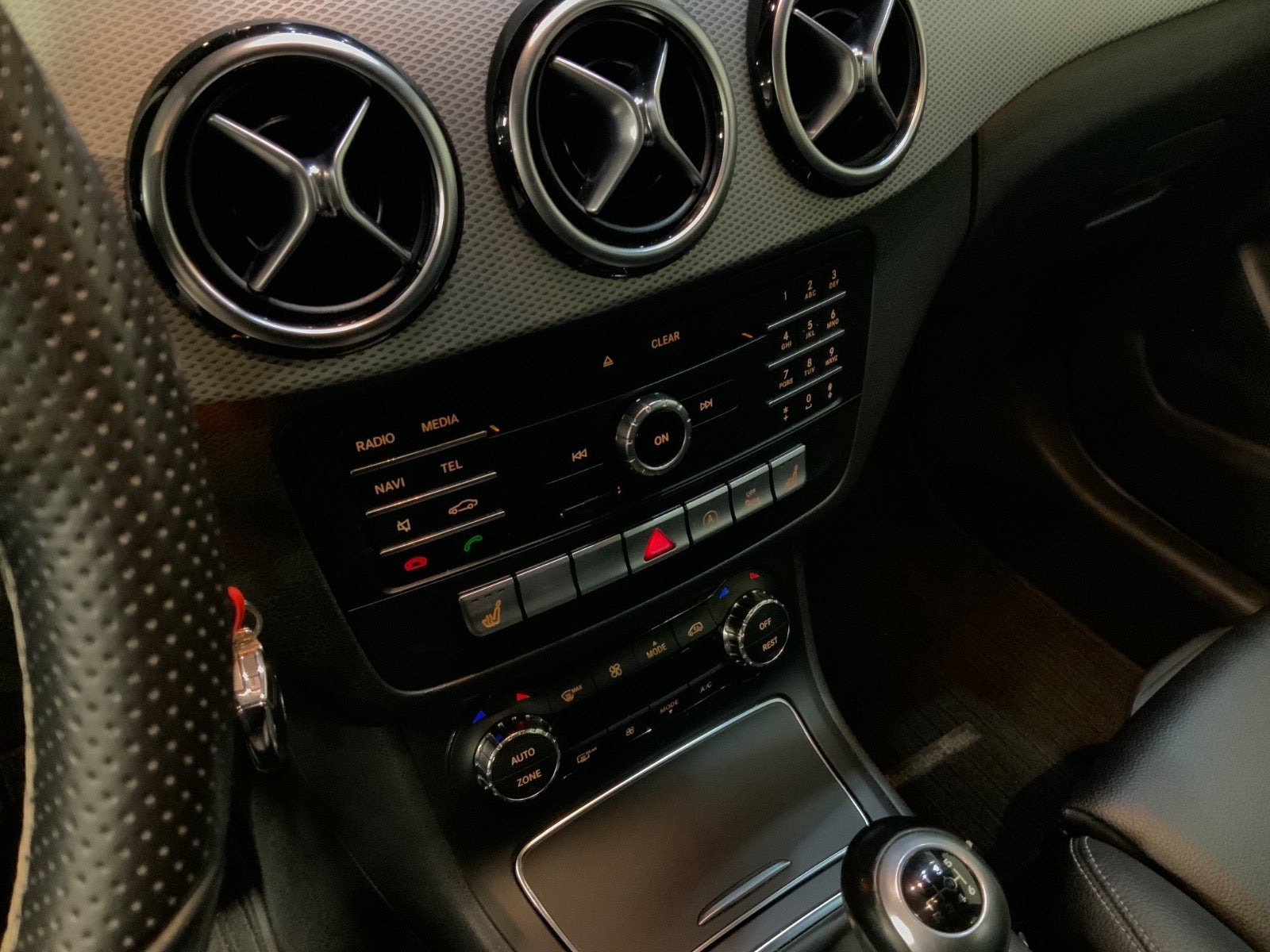 Sort Mercedes B180 d fra 2016