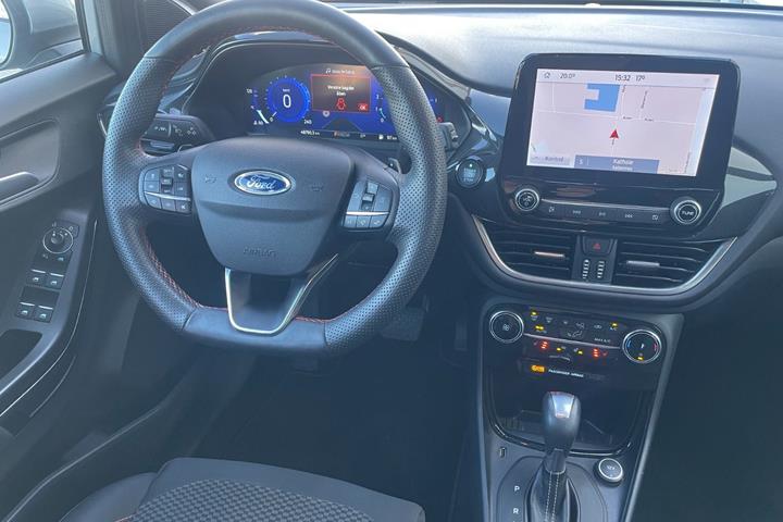 Grå Ford Puma fra 2021