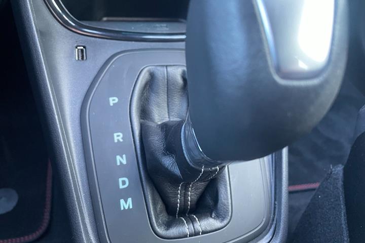 Grå Ford Puma fra 2021